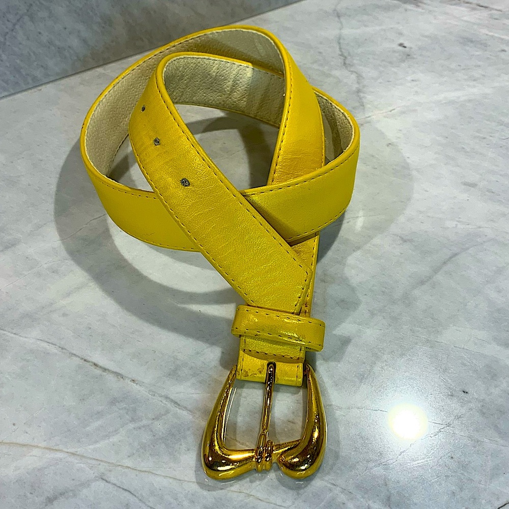 Suzi Roher yellow leather belt size 31”